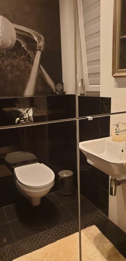 Apartgolf Sobienie Krolewskie Sobienie Szlacheckie Buitenkant foto