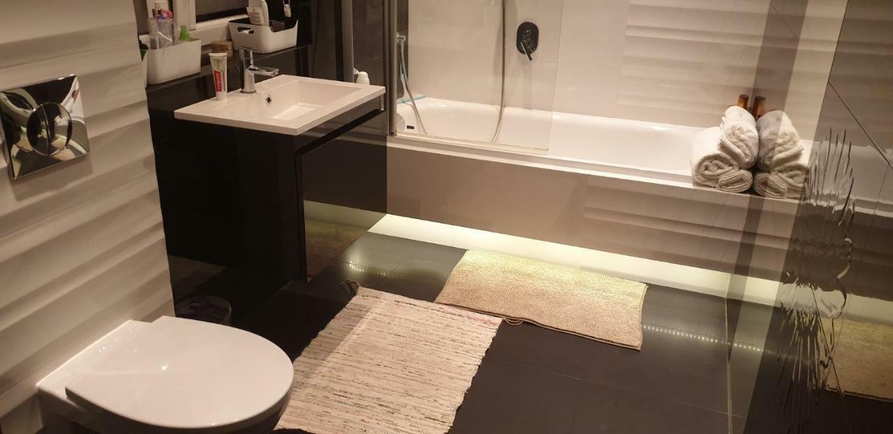 Apartgolf Sobienie Krolewskie Sobienie Szlacheckie Buitenkant foto