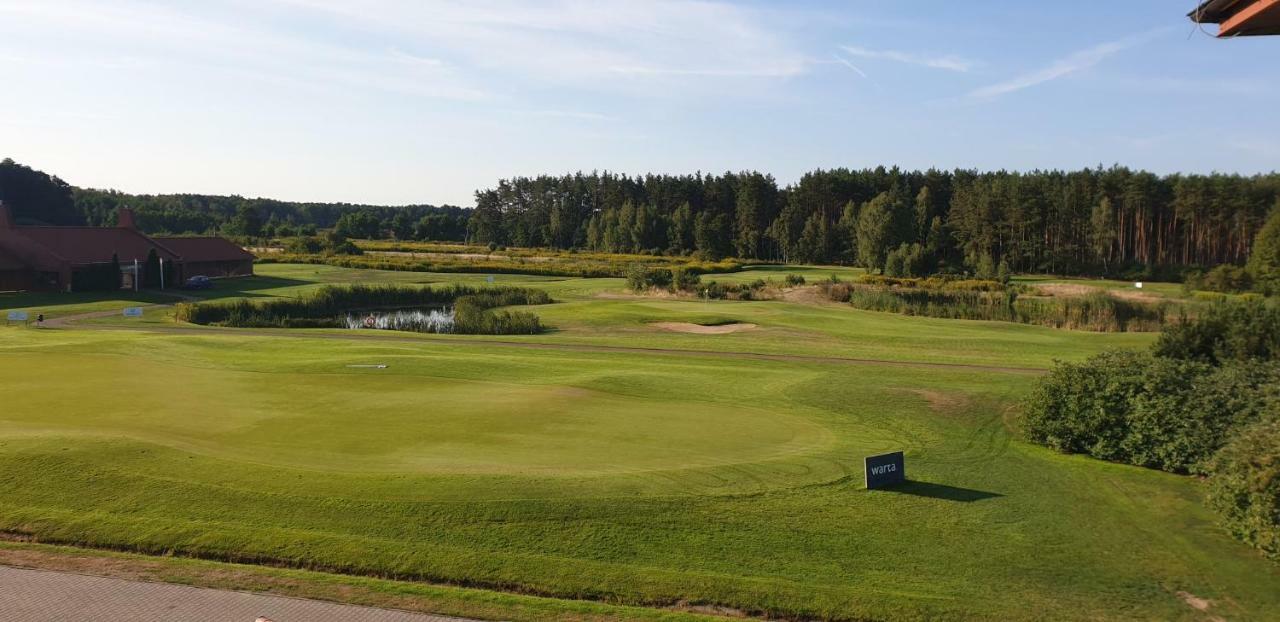 Apartgolf Sobienie Krolewskie Sobienie Szlacheckie Buitenkant foto