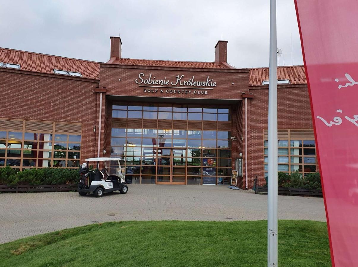 Apartgolf Sobienie Krolewskie Sobienie Szlacheckie Buitenkant foto